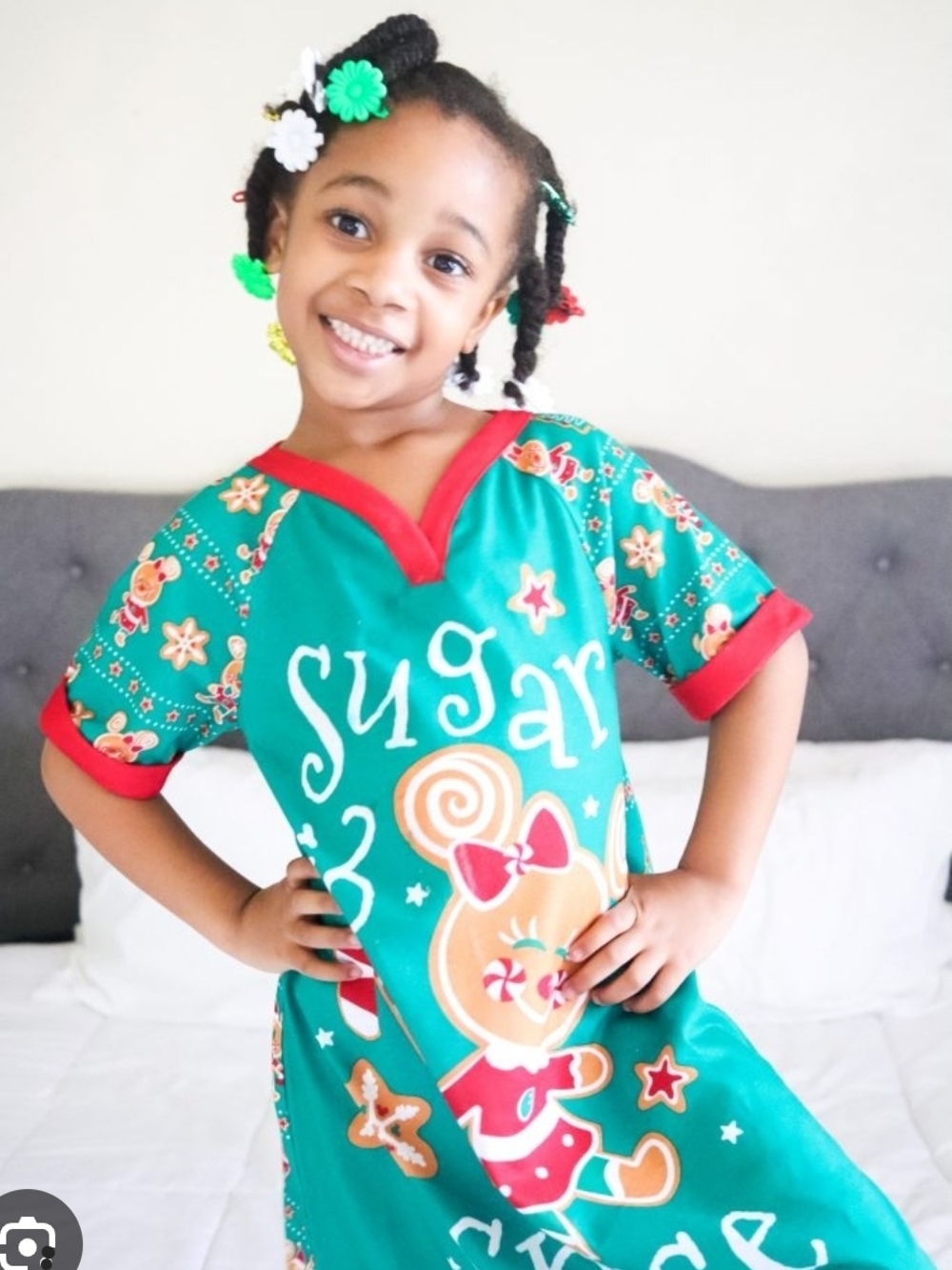 Disney Green Gingerbread 'Sugar' Kids Nightgown with Red Trim Sz 9/10